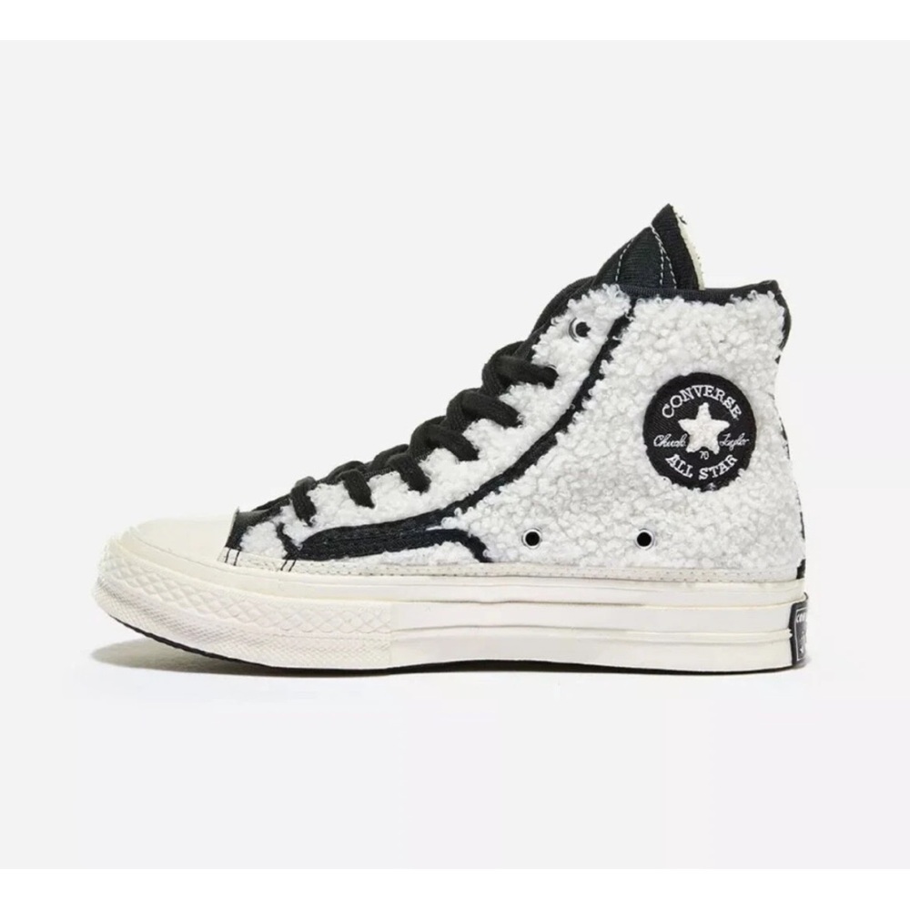 $120 CONVERSE Hi top sherpa chuck black & white sneakers 70s varsity Women’s 10